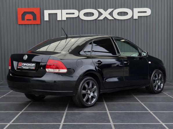Volkswagen Polo V с пробегом 2014 года, цена 957 000 рублей, 268000 км, седан, Автокод Объявления