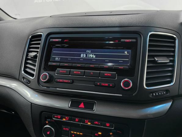 Volkswagen Sharan II с пробегом 2011 года, цена 999 000 рублей, 170000 км, минивэн, Автокод Объявления
