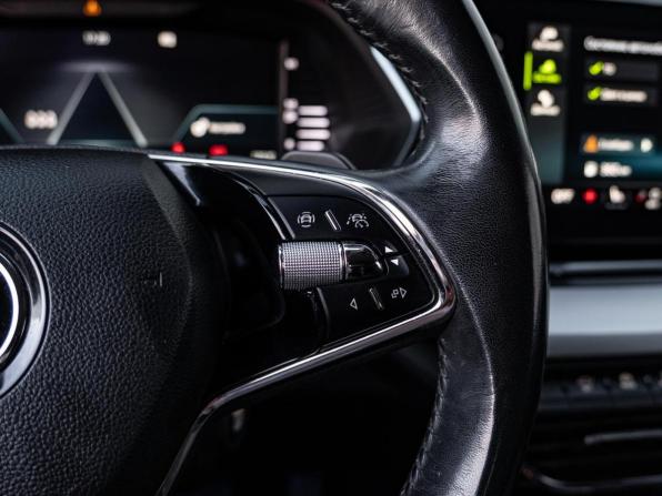 Skoda Octavia IV (A8) с пробегом 2020 года, цена 2 226 000 рублей, 210212 км, лифтбек, Автокод Объявления