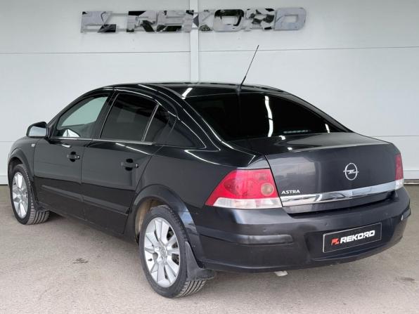 Opel Astra H Рестайлинг с пробегом 2012 года, цена 679 000 рублей, 232099 км, седан, Автокод Объявления