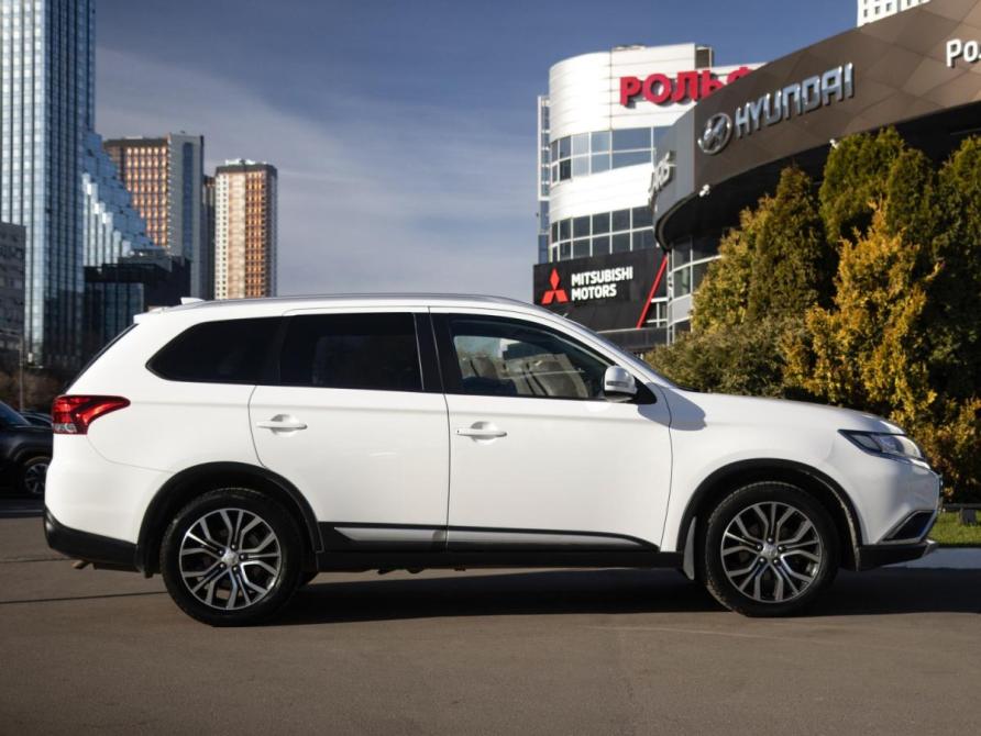 Mitsubishi Outlander III Рестайлинг 2 Москва  - изображение 3