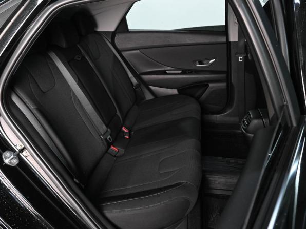 Hyundai Elantra VII (CN7) с пробегом 2021 года, цена 2 119 000 рублей, 62509 км, седан, Автокод Объявления