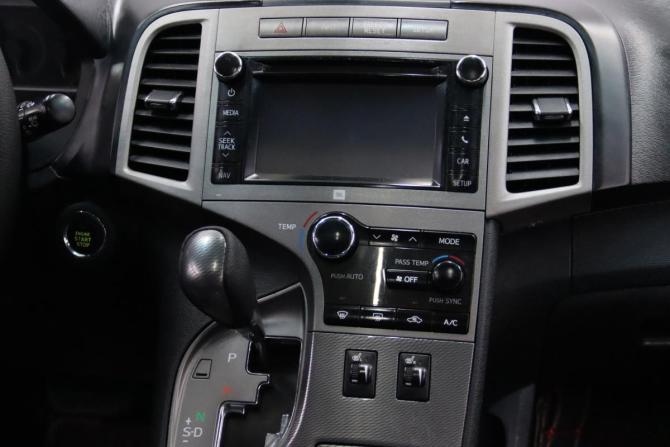 Toyota Venza I Рестайлинг с пробегом 2014 года, цена 1 765 650 рублей, 395575 км, внедорожник, Автокод Объявления
