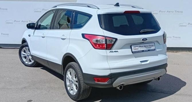 Ford Kuga II Рестайлинг с пробегом 2017 года, цена 1 650 000 рублей, 152624 км, внедорожник, Автокод Объявления