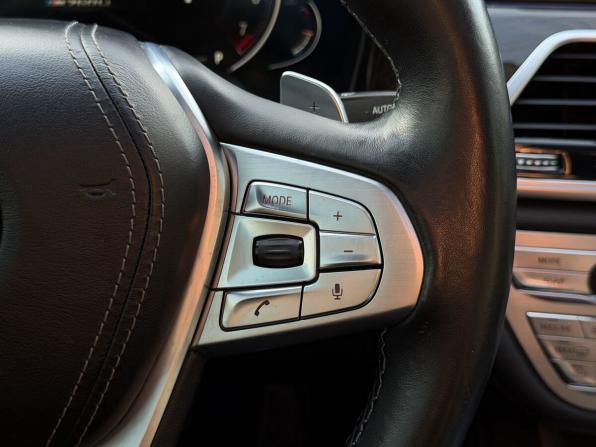 BMW 7 серии VI (G11/G12) с пробегом 2016 года, цена 3 700 000 рублей, 162689 км, седан, Автокод Объявления