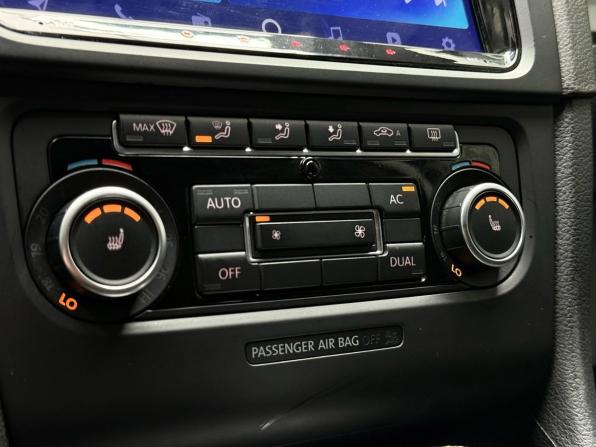 Volkswagen Golf VI с пробегом 2011 года, цена 979 000 рублей, 114776 км, хэтчбек, Автокод Объявления