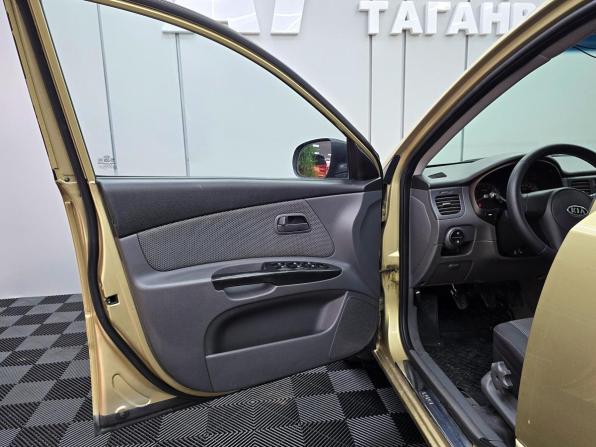Kia Rio II Рестайлинг с пробегом 2009 года, цена 699 000 рублей, 171000 км, хэтчбек, Автокод Объявления
