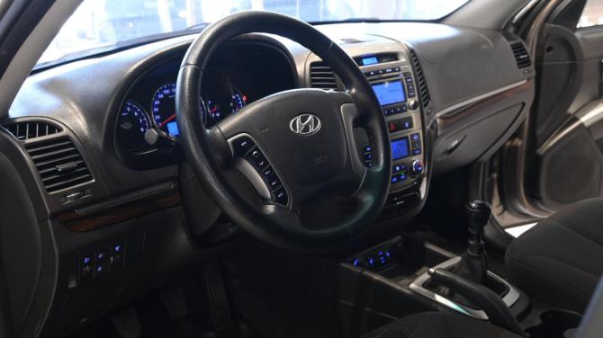 Hyundai Santa Fe II Рестайлинг с пробегом 2010 года, цена 880 000 рублей, 257757 км, внедорожник, Автокод Объявления