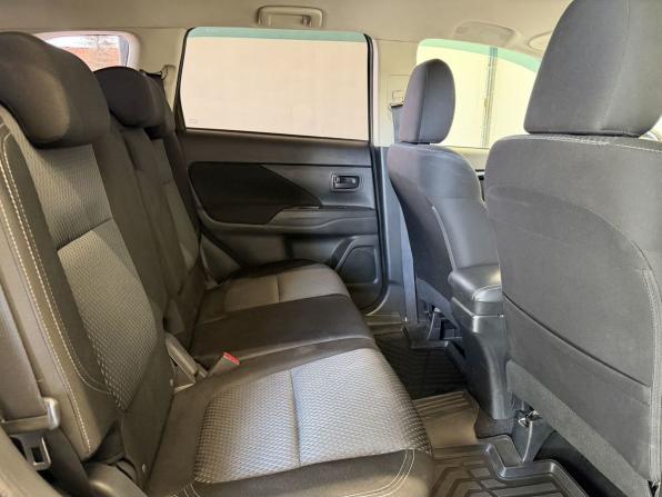 Mitsubishi Outlander III Рестайлинг 3 с пробегом 2018 года, цена 1 880 000 рублей, 97709 км, внедорожник, Автокод Объявления