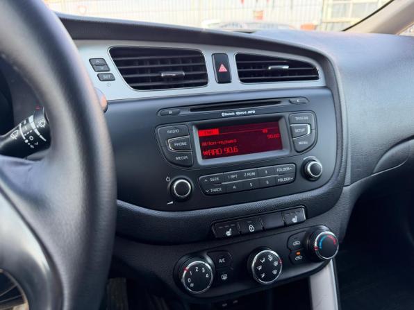 Kia Ceed II с пробегом 2014 года, цена 930 000 рублей, 176212 км, хэтчбек, Автокод Объявления