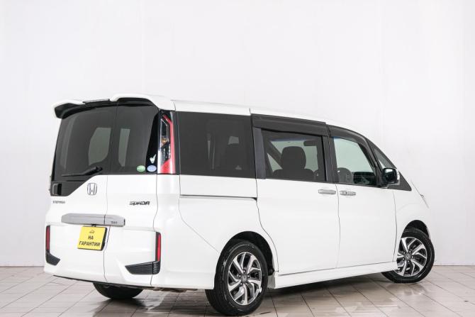 Honda Stepwgn V с пробегом 2015 года, цена 2 049 000 рублей, 93927 км, минивэн, Автокод Объявления
