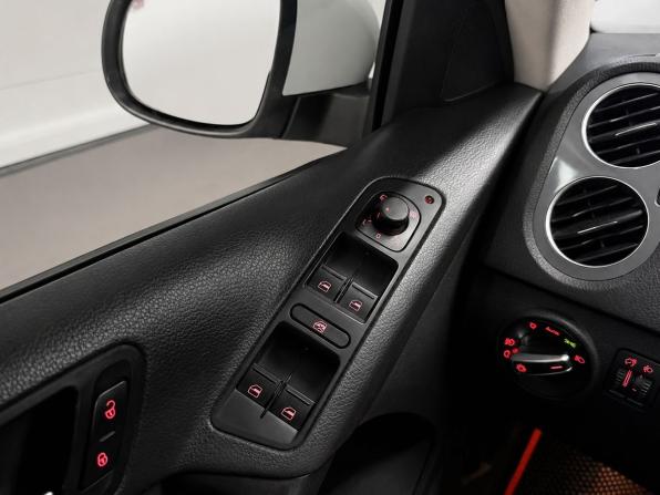 Volkswagen Tiguan I Рестайлинг с пробегом 2014 года, цена 1 349 000 рублей, 207412 км, внедорожник, Автокод Объявления
