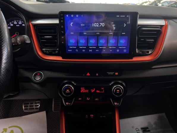 Kia Stonic I с пробегом 2018 года, цена 1 695 000 рублей, 156988 км, внедорожник, Автокод Объявления