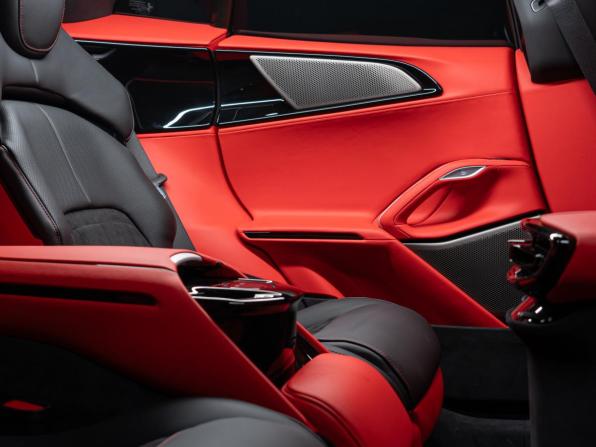 Новый Ferrari Purosangue 2026 года, цена 66 990 000 рублей, внедорожник, Автокод Объявления