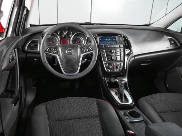 Opel Astra J Рестайлинг с пробегом 2013 года, цена 789 000 рублей, 268472 км, хэтчбек, Автокод Объявления