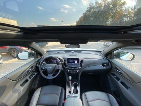 Chevrolet Equinox III Рестайлинг с пробегом 2022 года, цена 2 690 000 рублей, 98845 км, внедорожник, Автокод Объявления