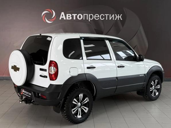 Chevrolet Niva I Рестайлинг с пробегом 2015 года, цена 560 000 рублей, 88000 км, внедорожник, Автокод Объявления