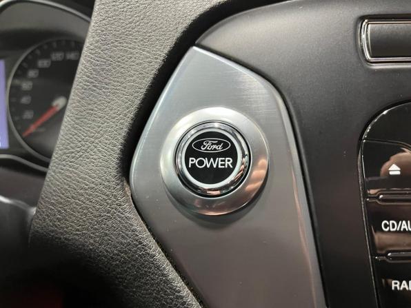 Ford Mondeo IV Рестайлинг с пробегом 2012 года, цена 689 000 рублей, 200266 км, седан, Автокод Объявления