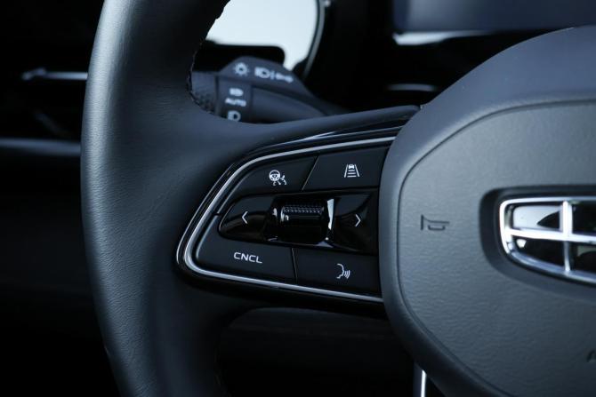 Geely Monjaro I с пробегом 2024 года, цена 3 500 000 рублей, 17990 км, внедорожник, Автокод Объявления
