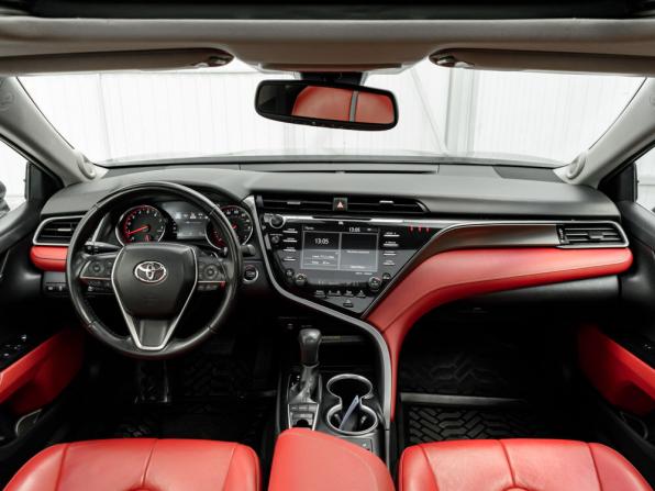 Toyota Camry VIII (XV70) с пробегом 2018 года, цена 2 920 000 рублей, 81582 км, седан, Автокод Объявления