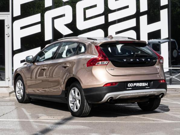 Volvo V40 Cross Country I с пробегом 2013 года, цена 1 335 000 рублей, 156310 км, хэтчбек, Автокод Объявления