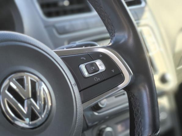 Volkswagen Polo V Рестайлинг с пробегом 2019 года, цена 1 300 000 рублей, 131319 км, седан, Автокод Объявления