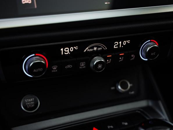 Audi Q3 II (F3) с пробегом 2021 года, цена 3 169 000 рублей, 59615 км, внедорожник, Автокод Объявления