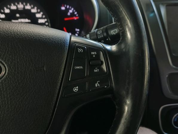 Kia Sorento II Рестайлинг с пробегом 2013 года, цена 1 590 000 рублей, 176503 км, внедорожник, Автокод Объявления
