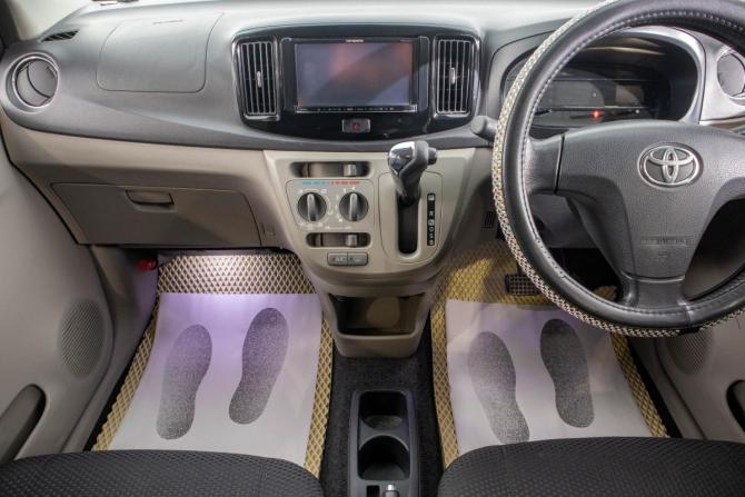 Toyota Pixis Epoch I с пробегом 2016 года, цена 649 000 рублей, 68000 км, хэтчбек, Автокод Объявления