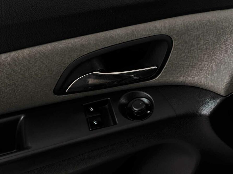 Chevrolet Cruze I Рестайлинг Москва  - изображение 8