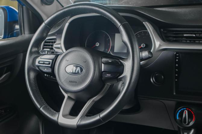Kia Rio IV Рестайлинг с пробегом 2021 года, цена 1 459 000 рублей, 152112 км, седан, Автокод Объявления