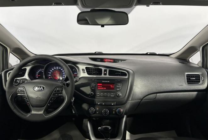 Kia Ceed II Рестайлинг с пробегом 2015 года, цена 1 180 000 рублей, 115482 км, хэтчбек, Автокод Объявления