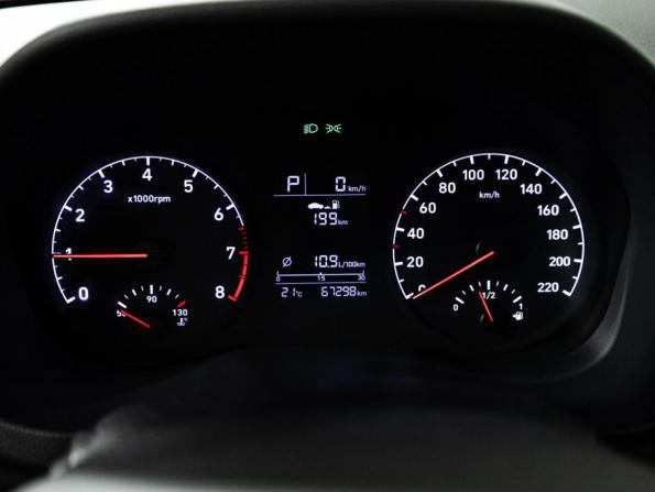 Hyundai Solaris II с пробегом 2017 года, цена 1 399 700 рублей, 67295 км, седан, Автокод Объявления