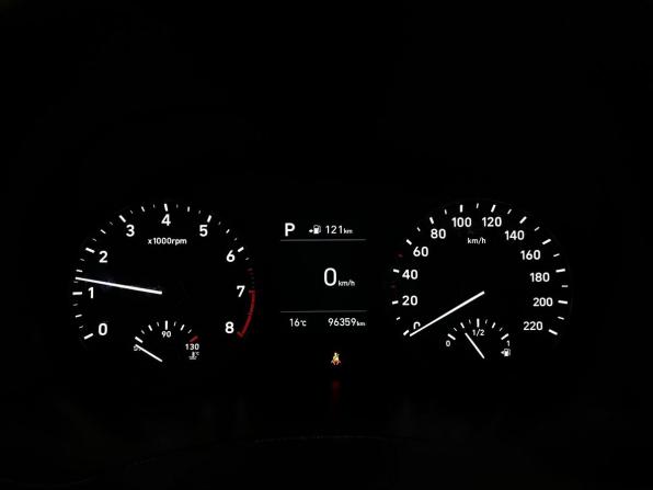 Hyundai Solaris II с пробегом 2018 года, цена 1 339 000 рублей, 96358 км, седан, Автокод Объявления