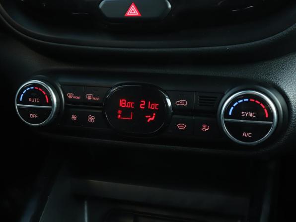 Kia Soul III с пробегом 2021 года, цена 2 090 000 рублей, 136500 км, хэтчбек, Автокод Объявления