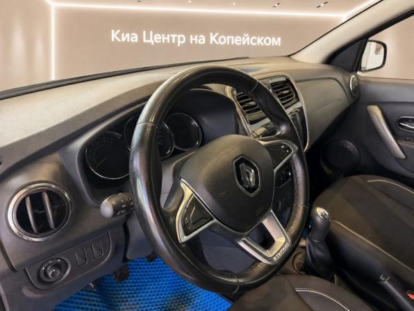 Renault Sandero II Рестайлинг с пробегом 2018 года, цена 1 195 000 рублей, 51800 км, хэтчбек, Автокод Объявления