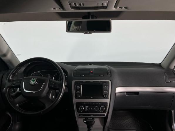 Skoda Octavia II (A5) Рестайлинг с пробегом 2011 года, цена 699 000 рублей, 253000 км, лифтбек, Автокод Объявления