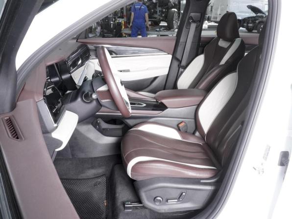 Geely Monjaro I с пробегом 2023 года, цена 2 750 000 рублей, 102485 км, внедорожник, Автокод Объявления