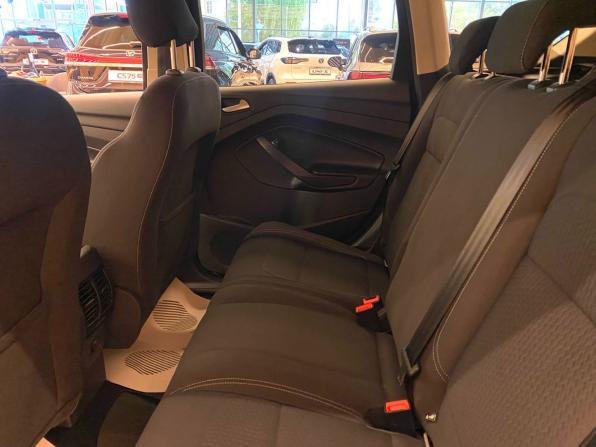 Ford Kuga II Рестайлинг с пробегом 2018 года, цена 1 228 000 рублей, 265000 км, внедорожник, Автокод Объявления