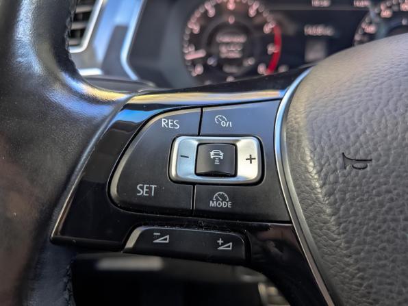 Volkswagen Tiguan II с пробегом 2018 года, цена 2 380 000 рублей, 105348 км, внедорожник, Автокод Объявления
