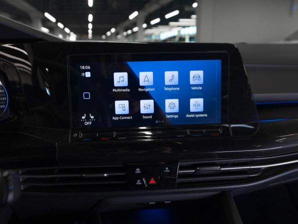 Volkswagen Golf VIII с пробегом 2022 года, цена 2 750 000 рублей, 75085 км, хэтчбек, Автокод Объявления