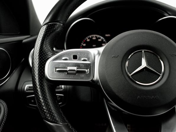 Mercedes-Benz C-Класс IV (W205) Рестайлинг с пробегом 2019 года, цена 3 040 000 рублей, 56852 км, седан, Автокод Объявления