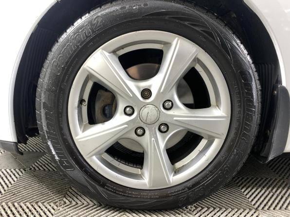 Kia Ceed II с пробегом 2014 года, цена 1 020 000 рублей, 121790 км, универсал, Автокод Объявления