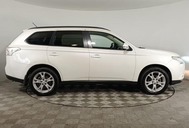 Mitsubishi Outlander III с пробегом 2013 года, цена 1 460 000 рублей, 147474 км, внедорожник, Автокод Объявления