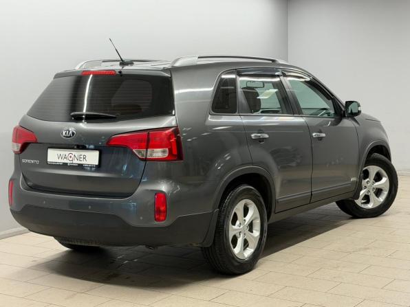 Kia Sorento II Рестайлинг с пробегом 2018 года, цена 1 699 000 рублей, 224512 км, внедорожник, Автокод Объявления
