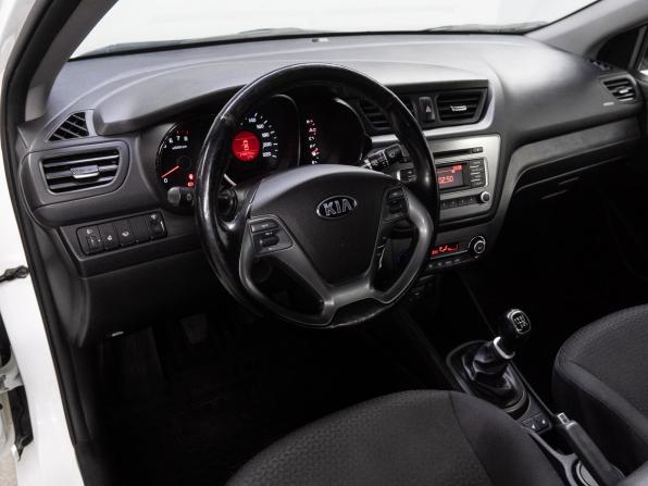 Kia Rio III Рестайлинг с пробегом 2016 года, цена 899 000 рублей, 170471 км, седан, Автокод Объявления