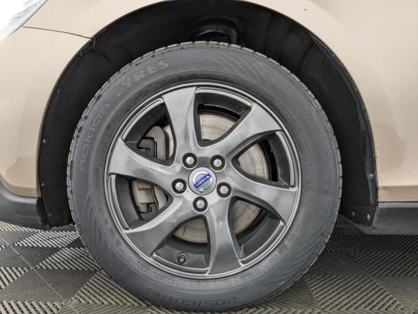 Volvo V40 Cross Country I с пробегом 2013 года, цена 1 650 000 рублей, 117941 км, хэтчбек, Автокод Объявления