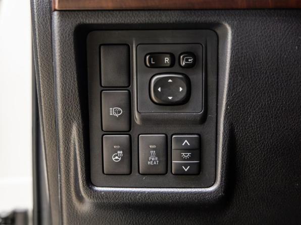 Toyota Land Cruiser Prado 150 Series Рестайлинг 1 с пробегом 2015 года, цена 3 648 000 рублей, 136090 км, внедорожник, Автокод Объявления