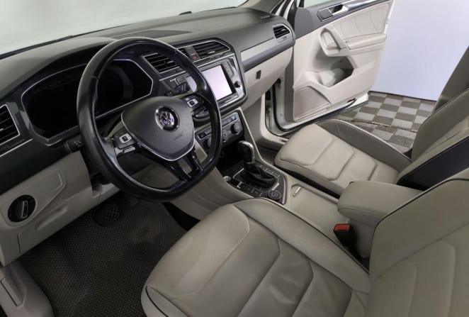 Volkswagen Tiguan II с пробегом 2017 года, цена 2 950 000 рублей, 80000 км, внедорожник, Автокод Объявления