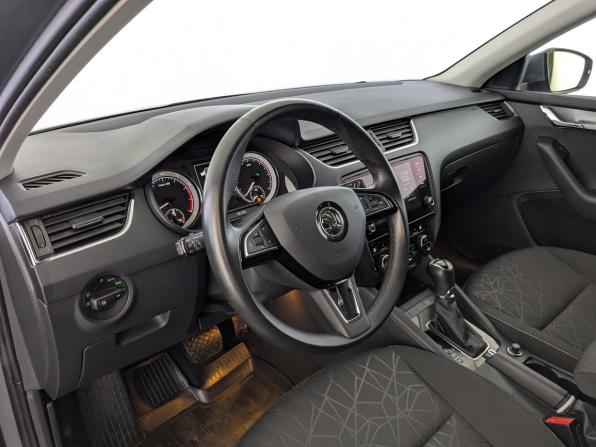 Skoda Octavia III (A7) Рестайлинг с пробегом 2019 года, цена 1 950 000 рублей, 99888 км, лифтбек, Автокод Объявления